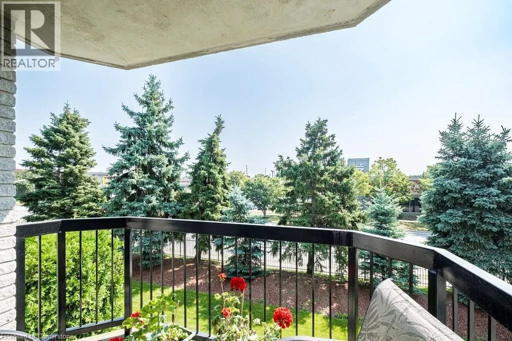 990 GOLF LINKS Road Unit# 208, #208