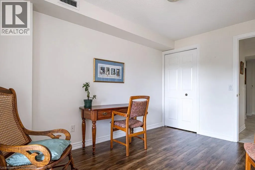 990 GOLF LINKS Road Unit# 208, #208