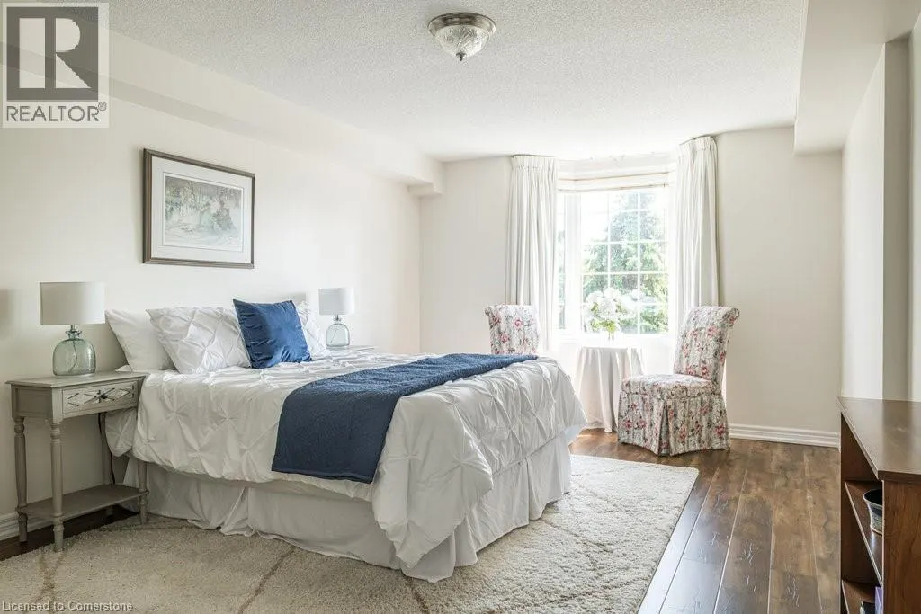 990 GOLF LINKS Road Unit# 208, #208