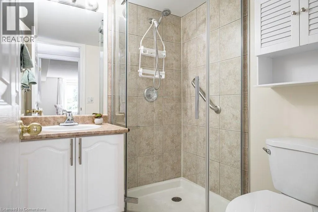 990 GOLF LINKS Road Unit# 208, #208