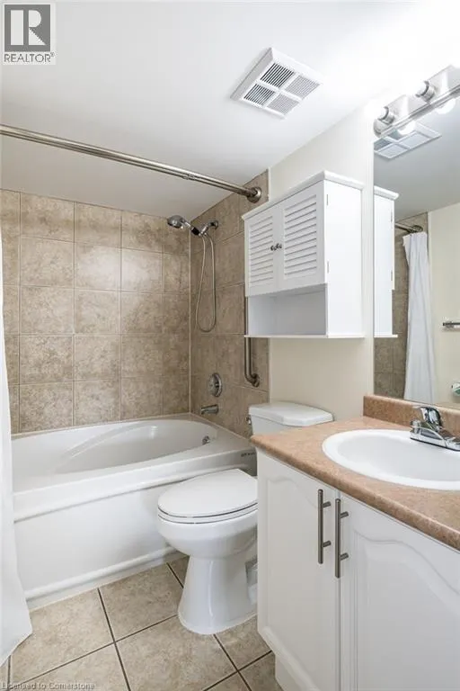 990 GOLF LINKS Road Unit# 208, #208