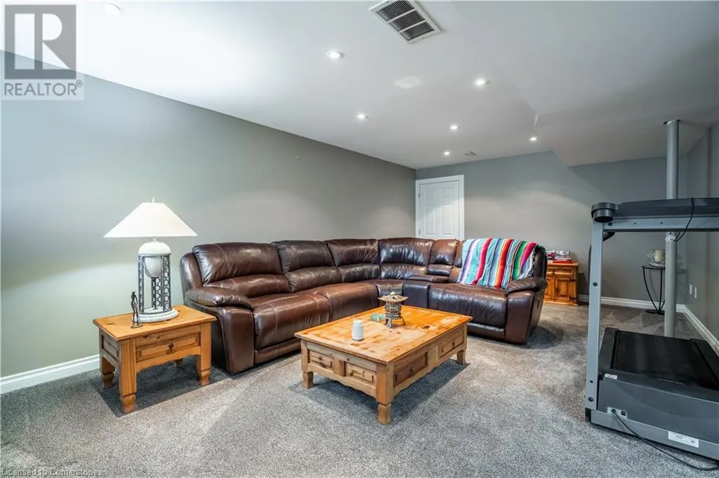 10 GREENBROOK Drive Unit# 10, #10