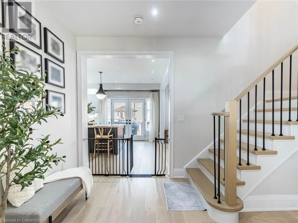 144 BLOOMSBURY Avenue