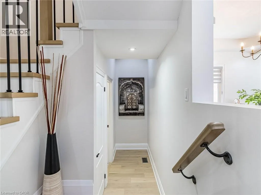 144 BLOOMSBURY Avenue
