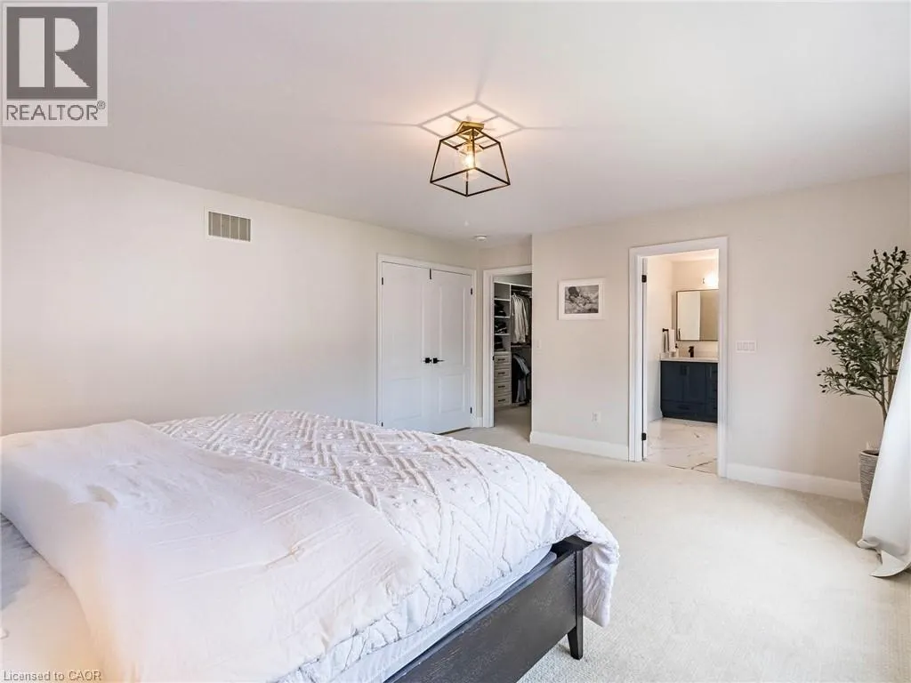 144 BLOOMSBURY Avenue
