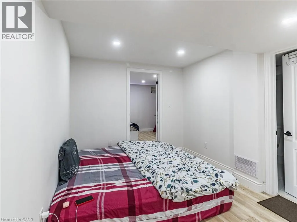 144 BLOOMSBURY Avenue