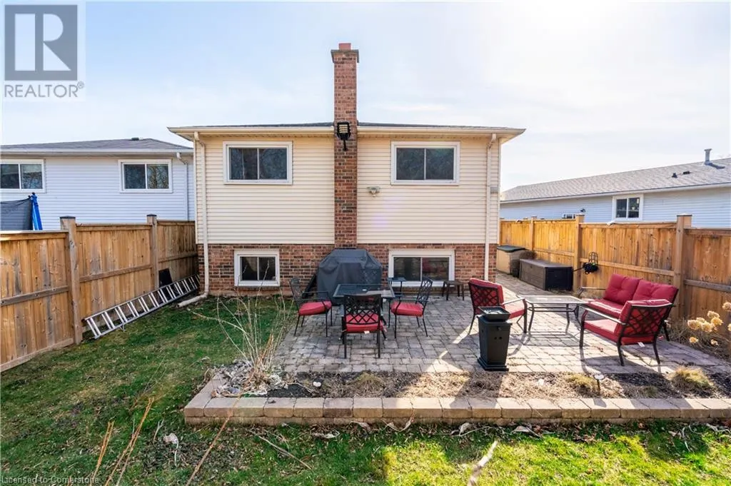 84 SANDRA Crescent