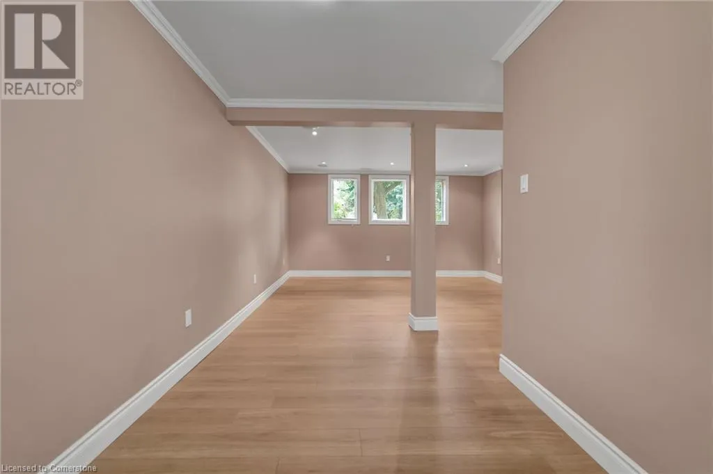 35 APPLEWOOD Drive