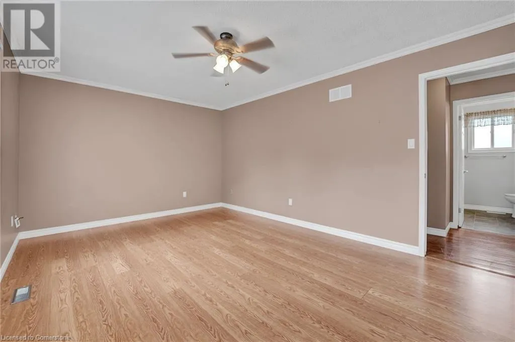 35 APPLEWOOD Drive