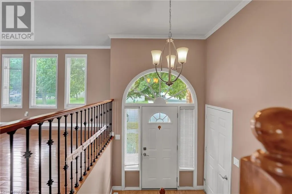 35 APPLEWOOD Drive