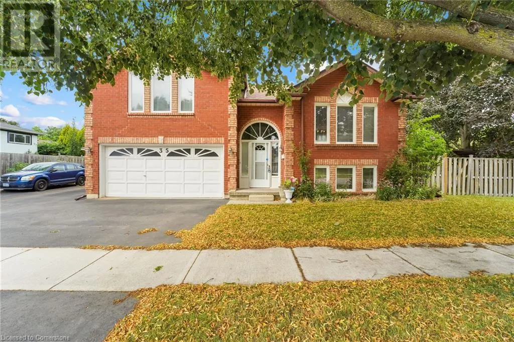35 APPLEWOOD Drive