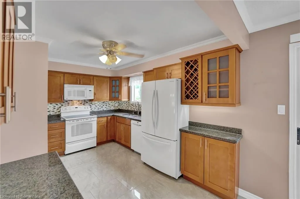 35 APPLEWOOD Drive