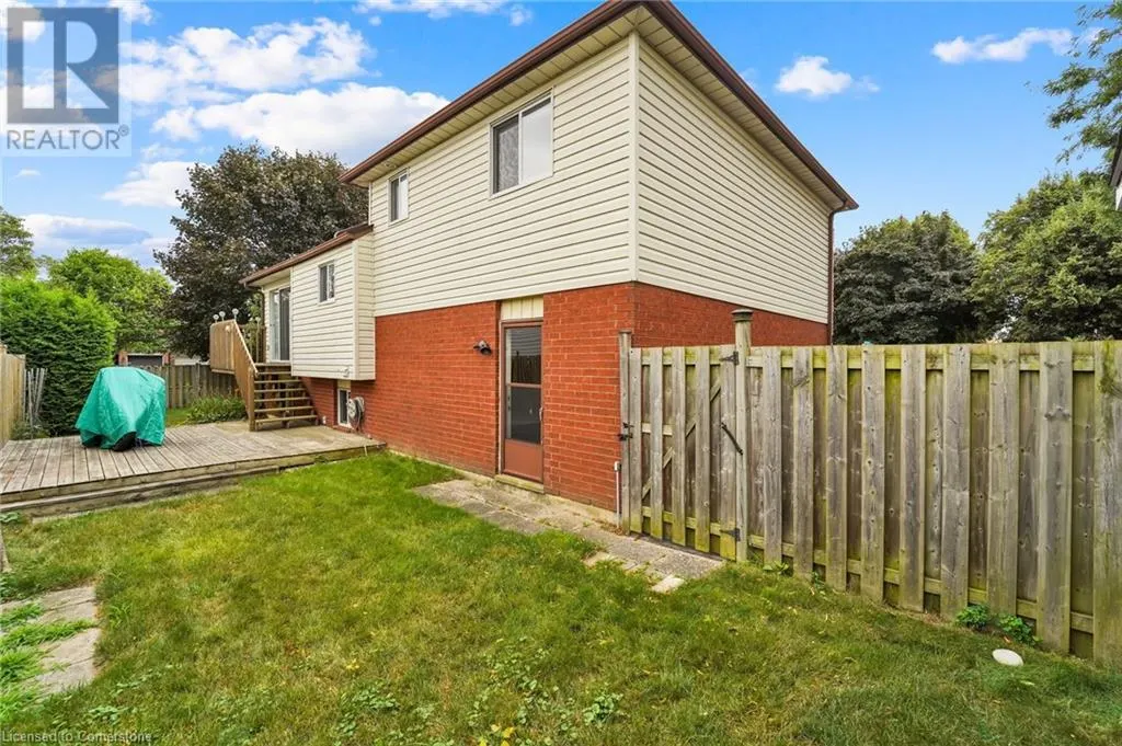 35 APPLEWOOD Drive