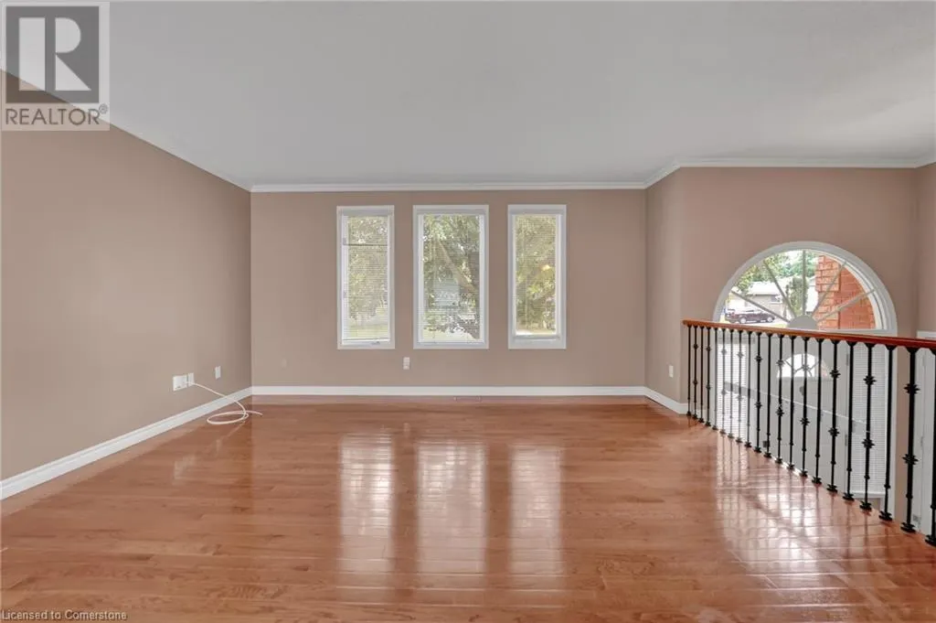 35 APPLEWOOD Drive
