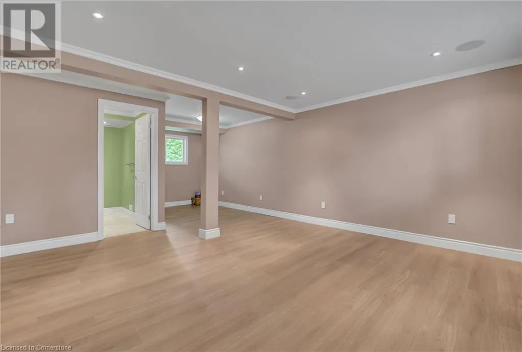 35 APPLEWOOD Drive