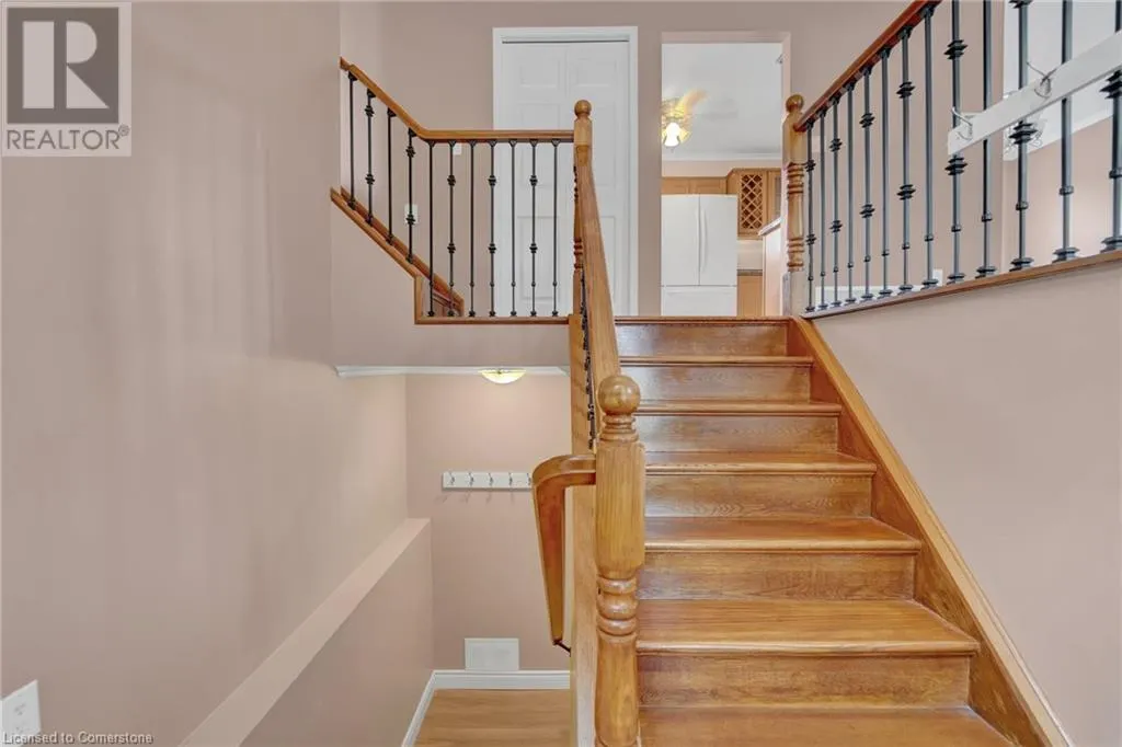 35 APPLEWOOD Drive
