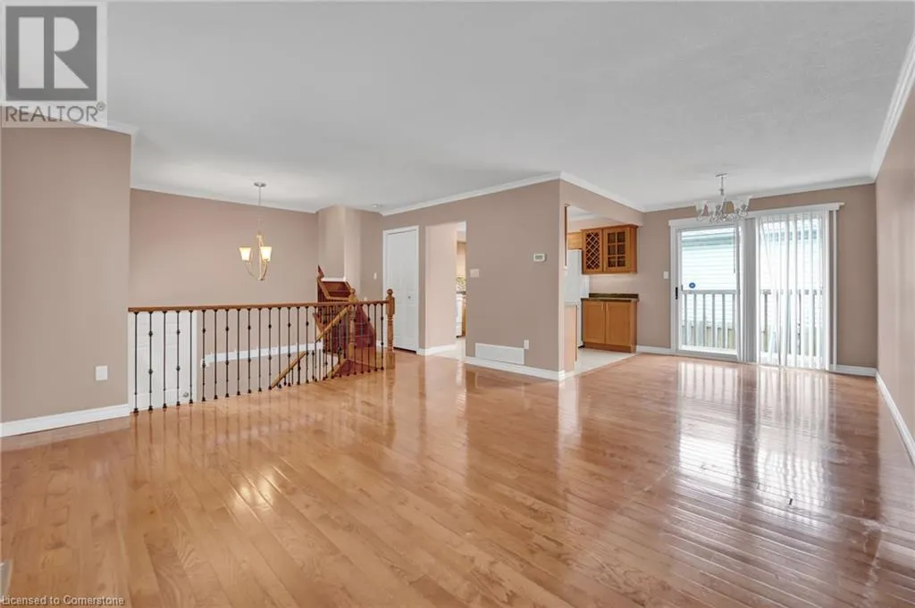 35 APPLEWOOD Drive