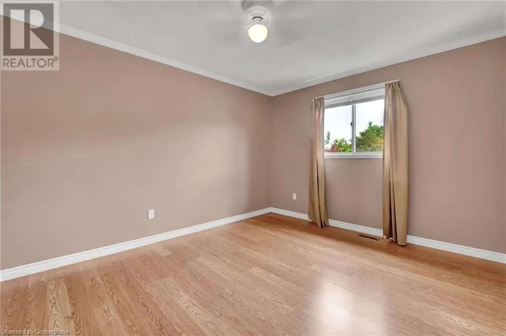 35 APPLEWOOD Drive