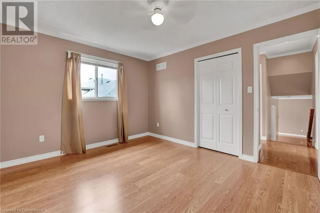 35 APPLEWOOD Drive