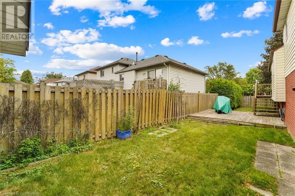 35 APPLEWOOD Drive