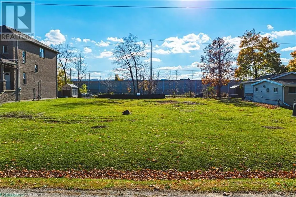 7 TRILLIUM Avenue