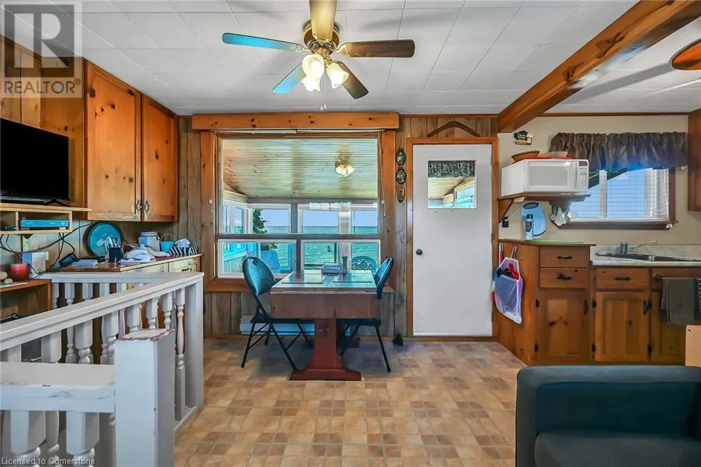 86 LAKESHORE Road