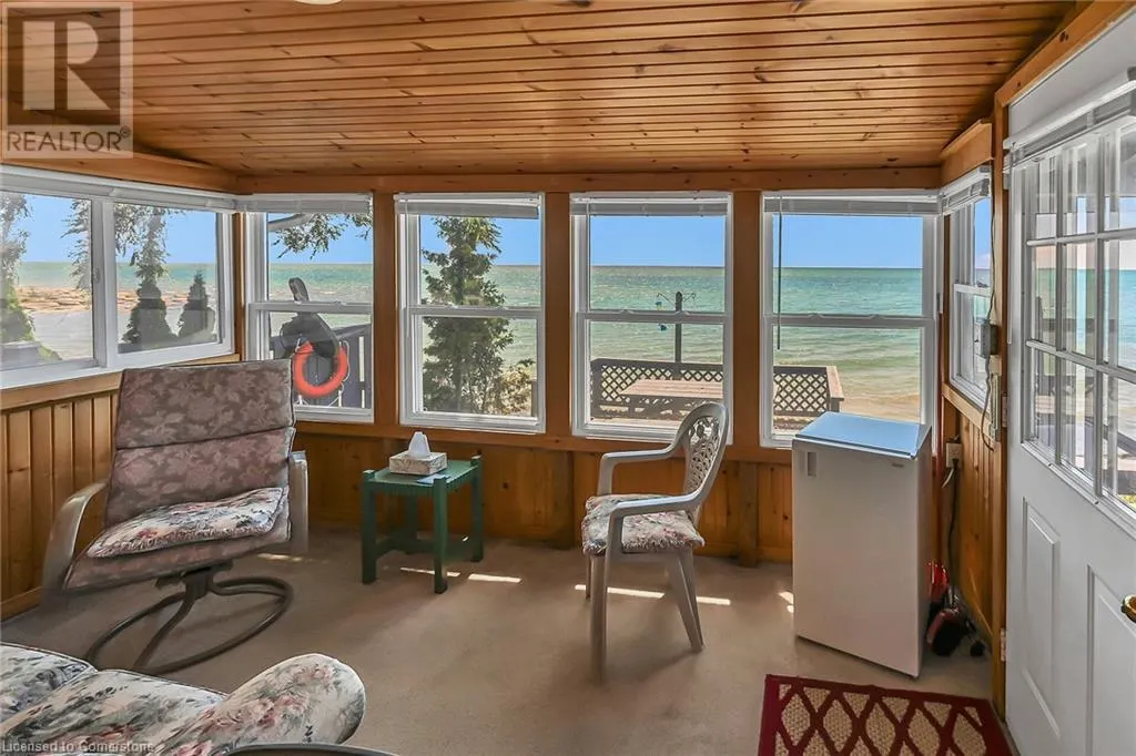 86 LAKESHORE Road