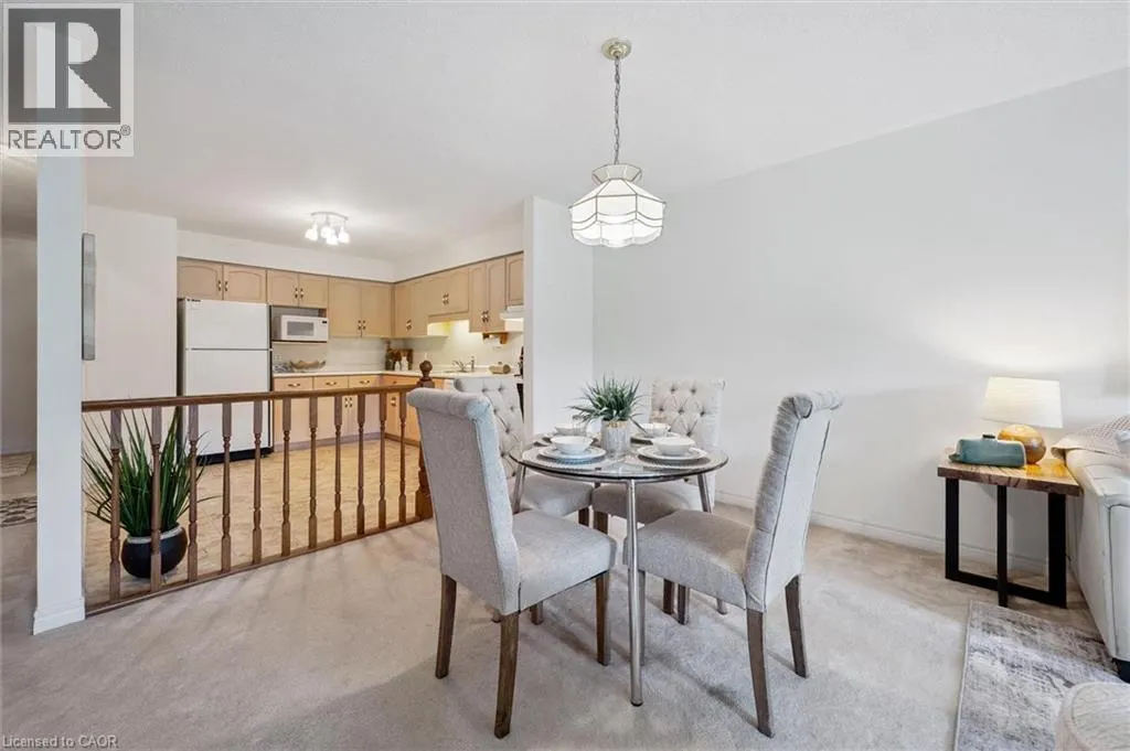 3 GARDENVIEW Court