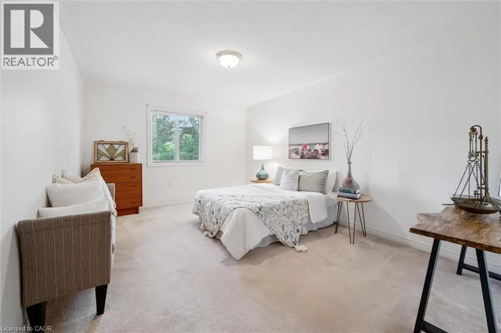 3 GARDENVIEW Court
