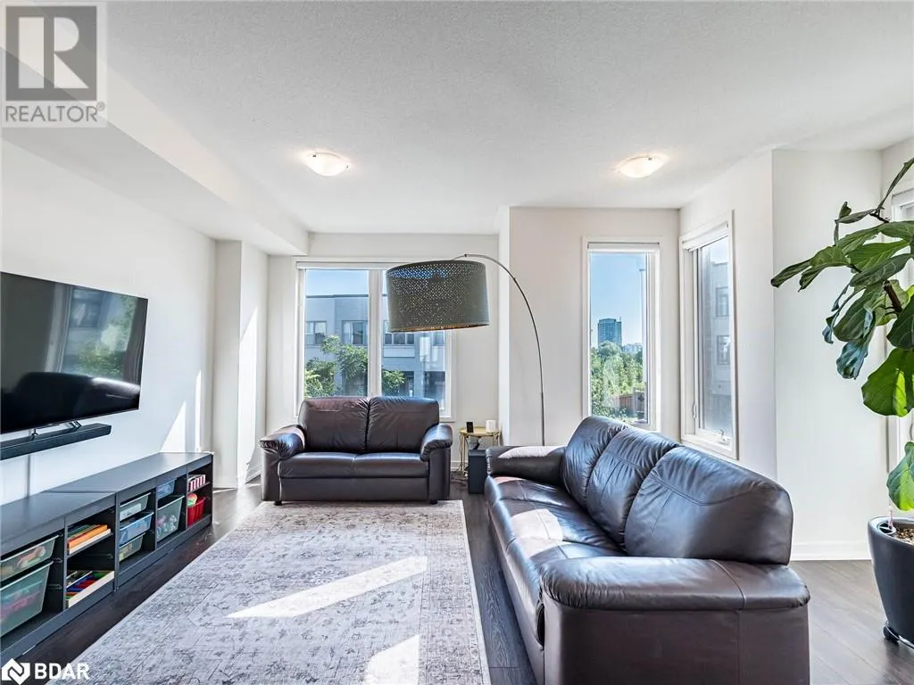 3128 MINTWOOD Circle