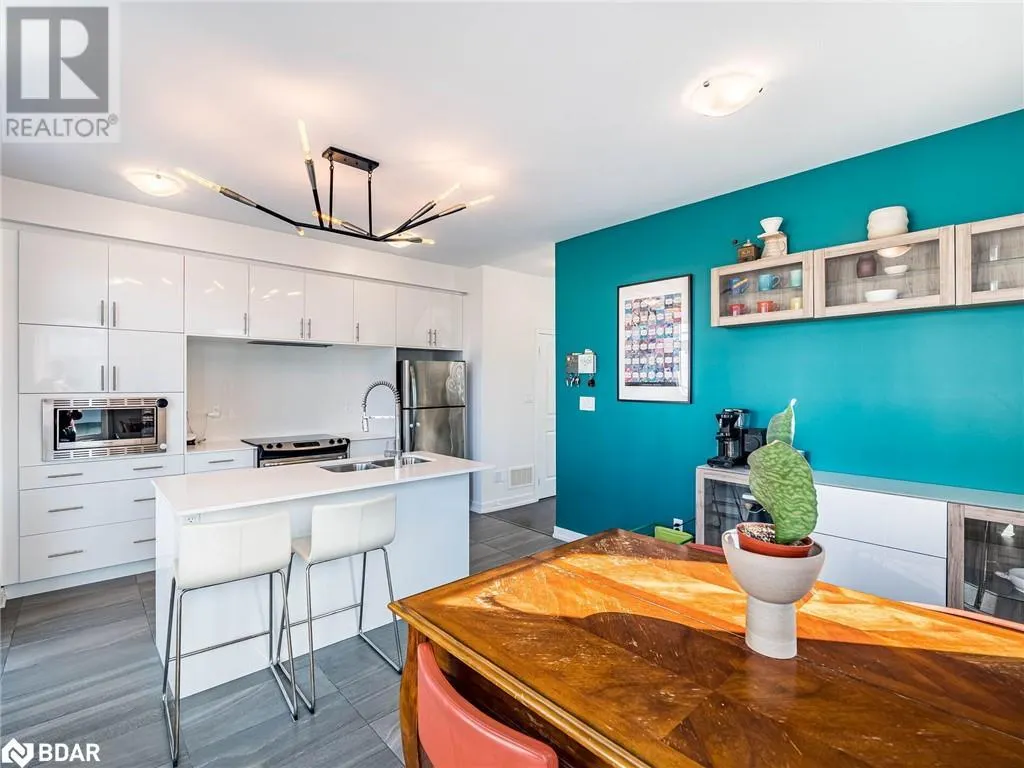 3128 MINTWOOD Circle