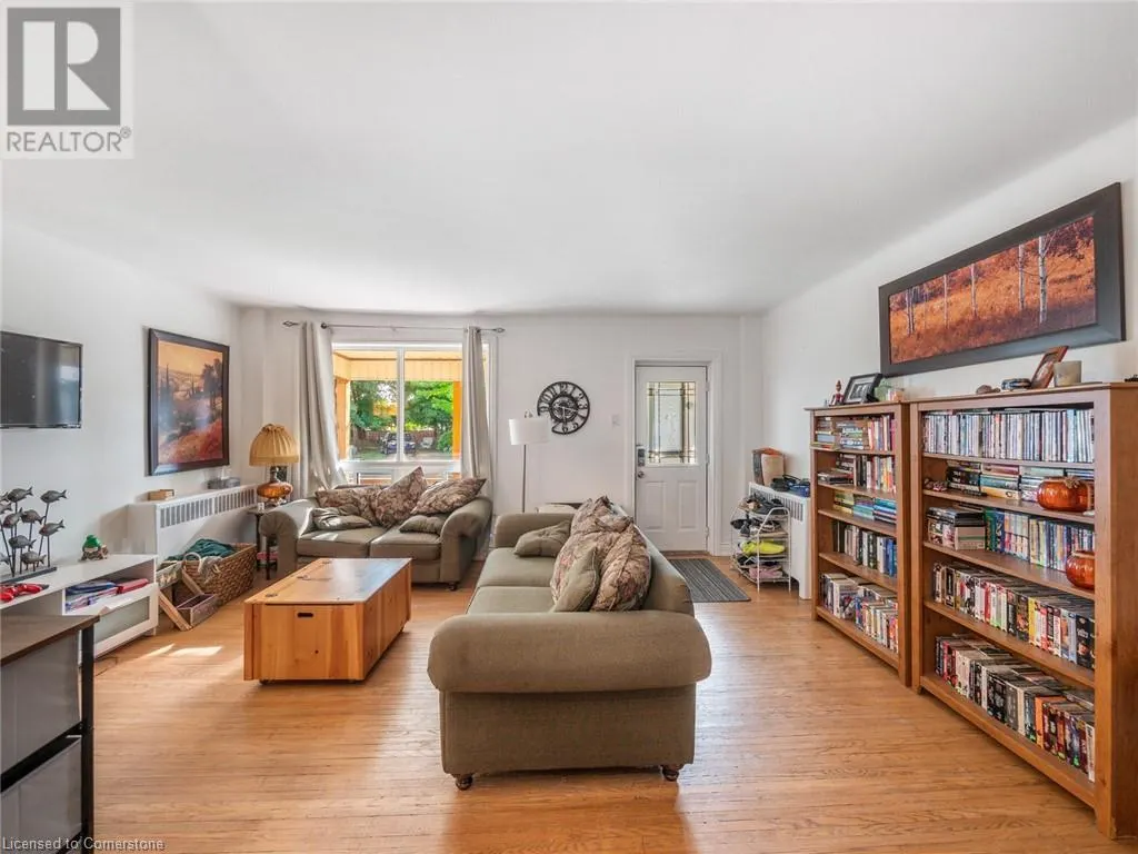 58 WOODLAND Avenue