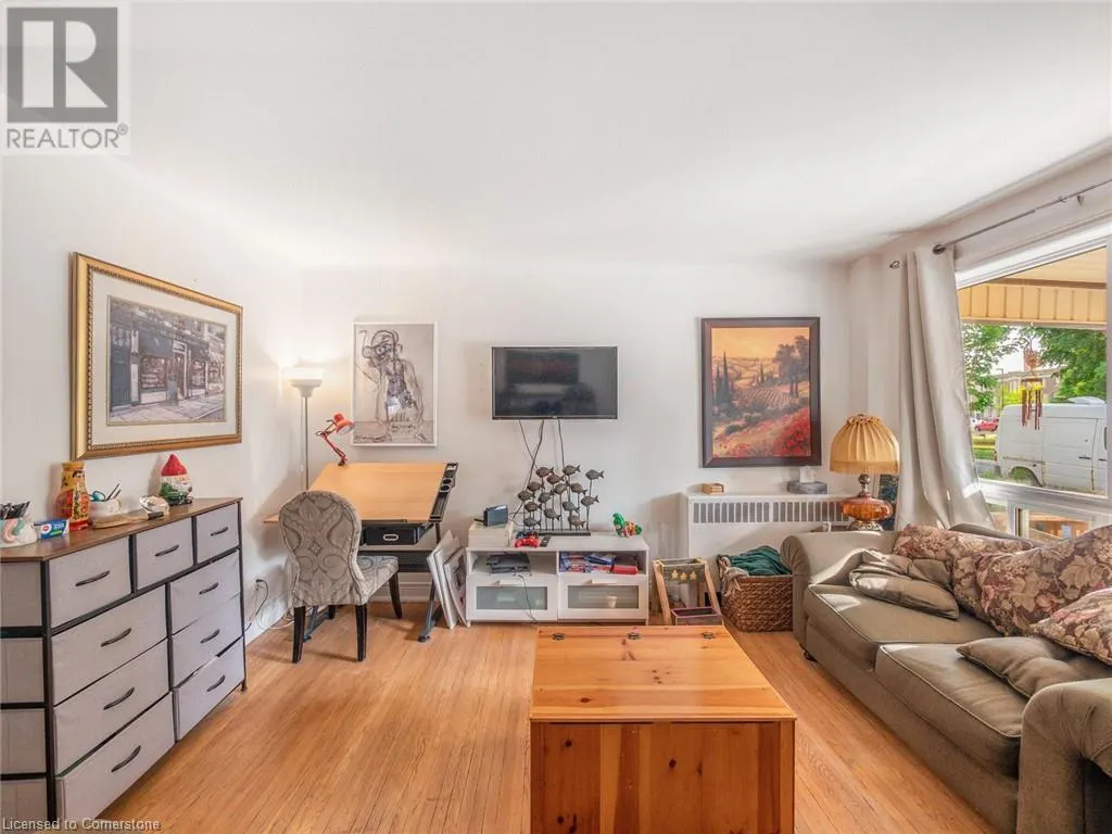 58 WOODLAND Avenue