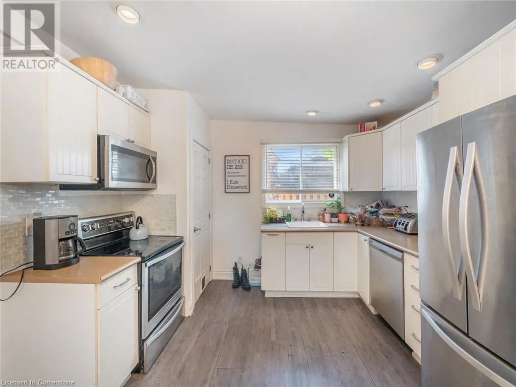 58 WOODLAND Avenue