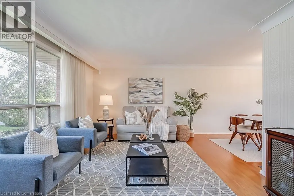 363 EAST SIDE Crescent