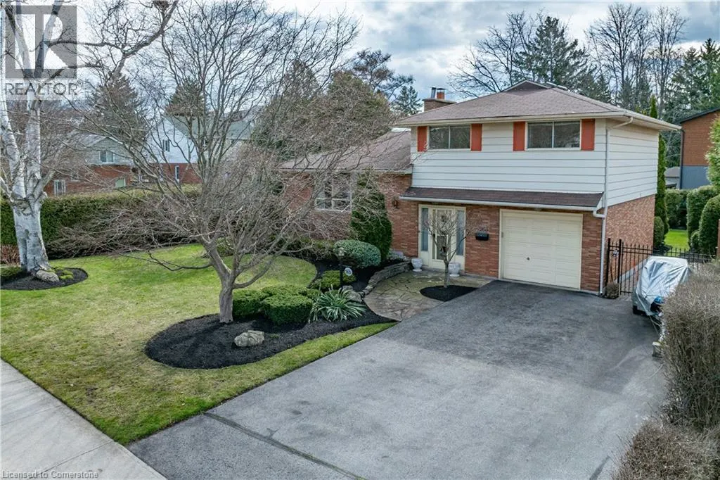 363 EAST SIDE Crescent