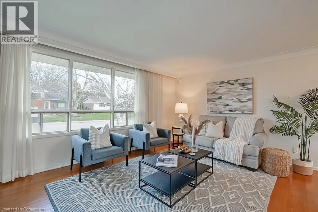 363 EAST SIDE Crescent