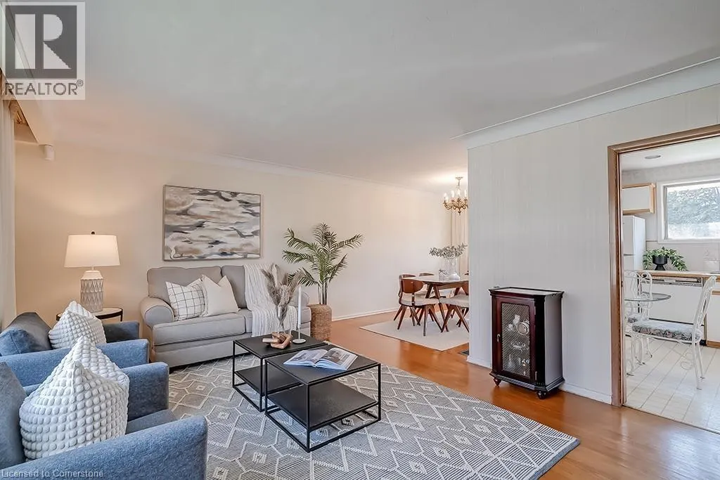 363 EAST SIDE Crescent