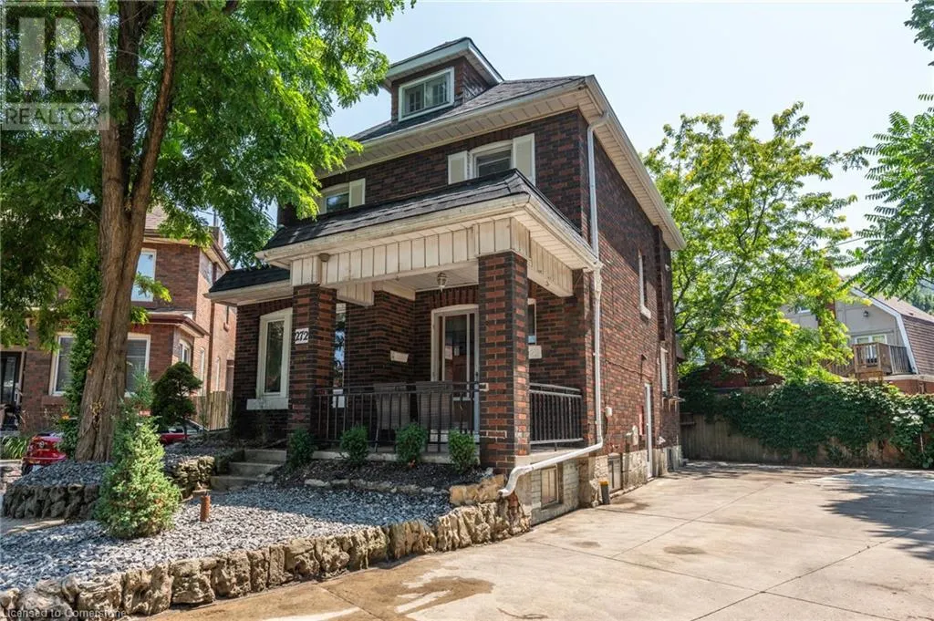 272 STINSON Crescent