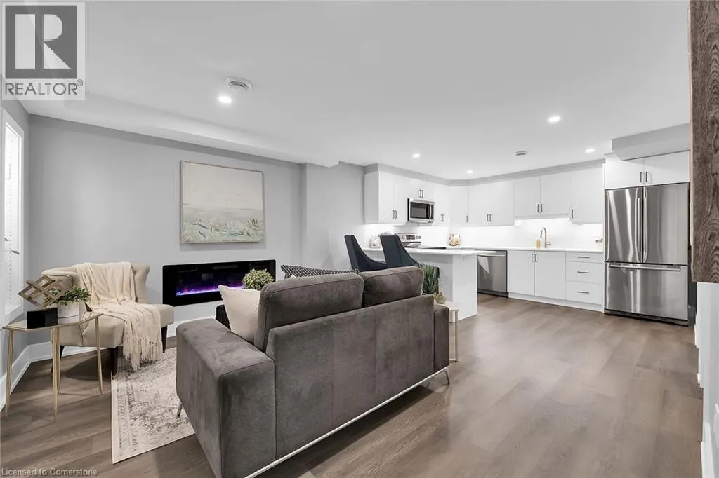 8 CHARTWELL Circle