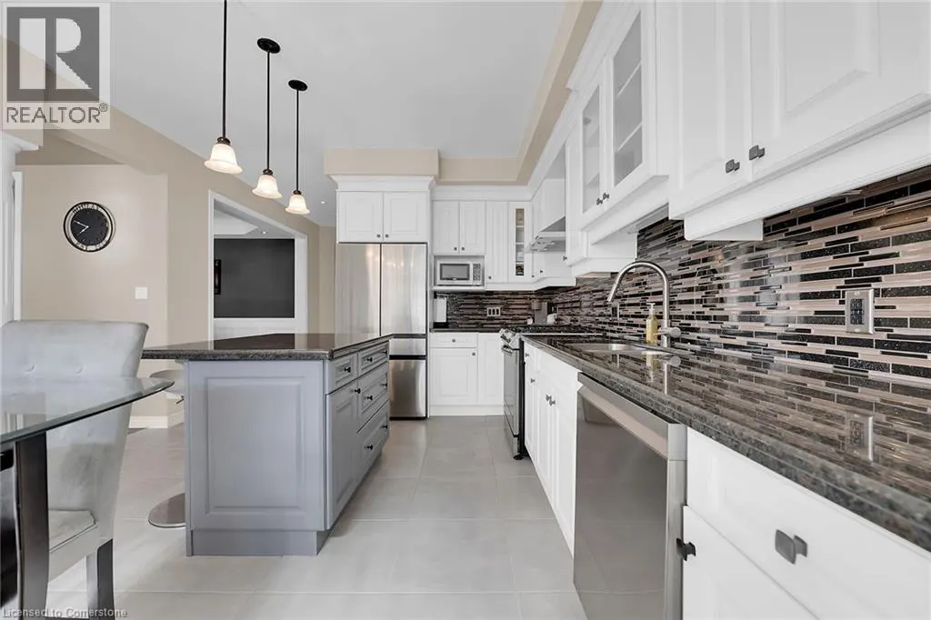 8 CHARTWELL Circle