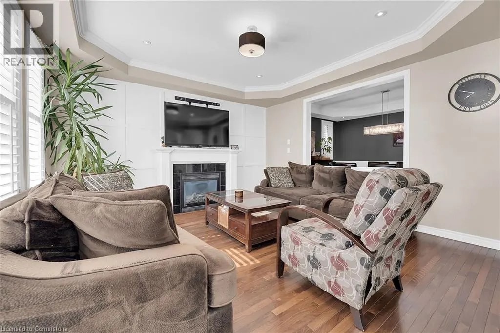 8 CHARTWELL Circle