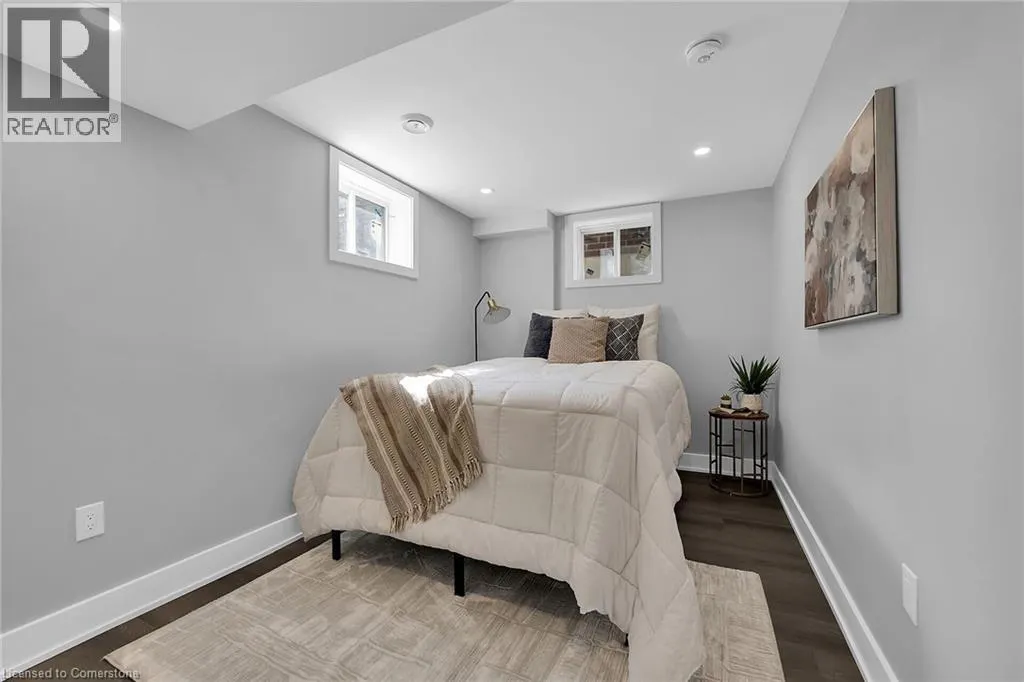 8 CHARTWELL Circle