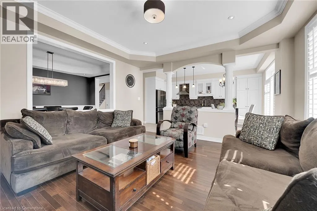 8 CHARTWELL Circle