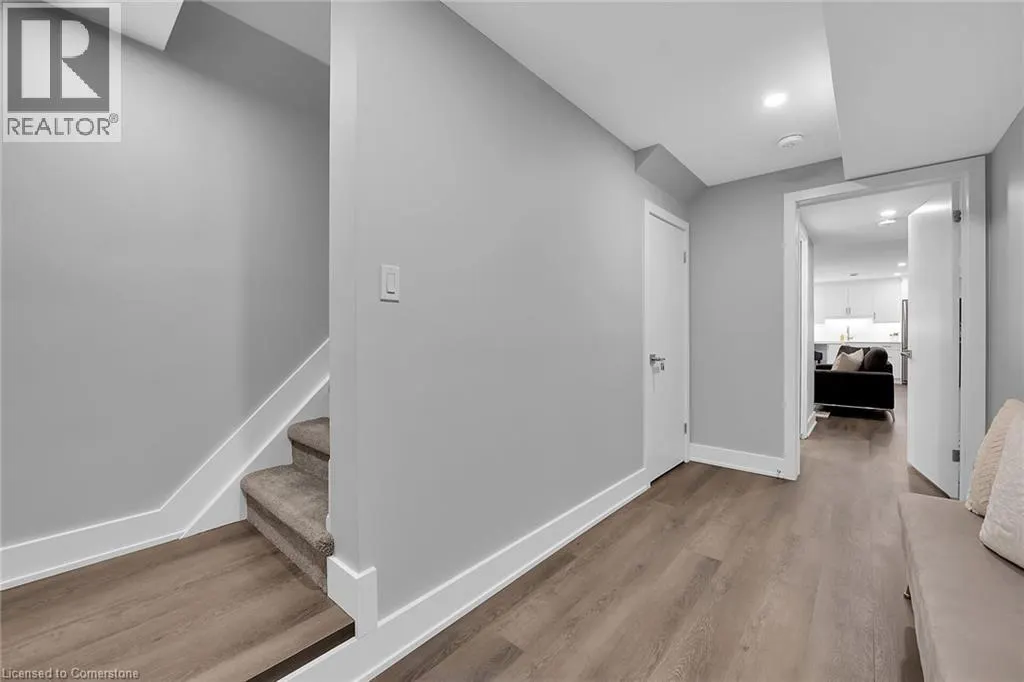 8 CHARTWELL Circle