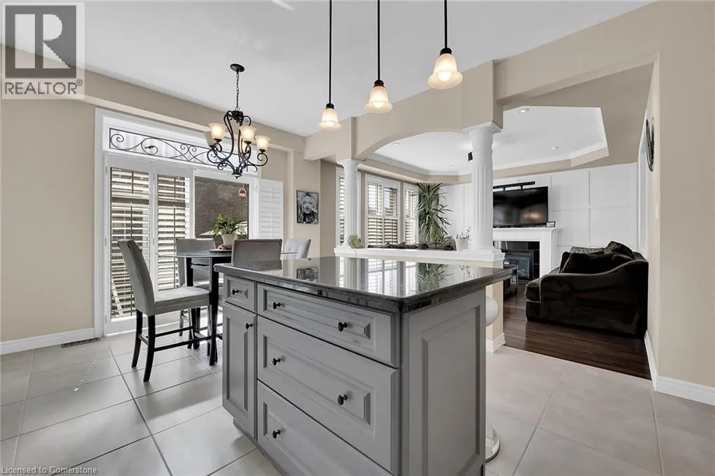 8 CHARTWELL Circle