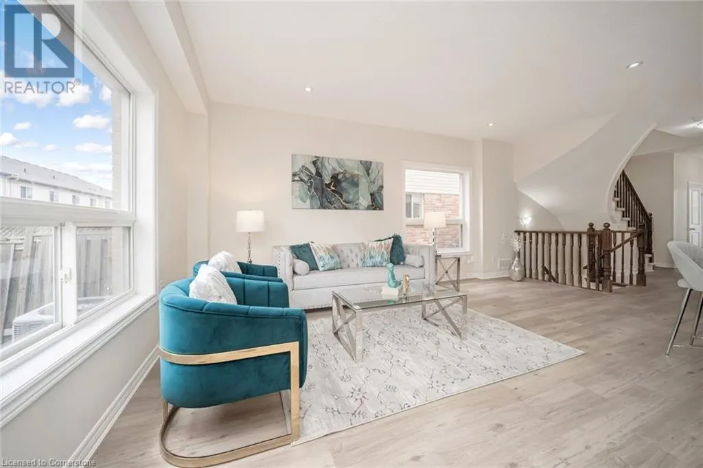 57 REDCEDAR Crescent