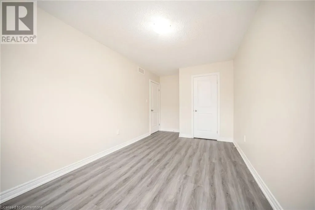 57 REDCEDAR Crescent