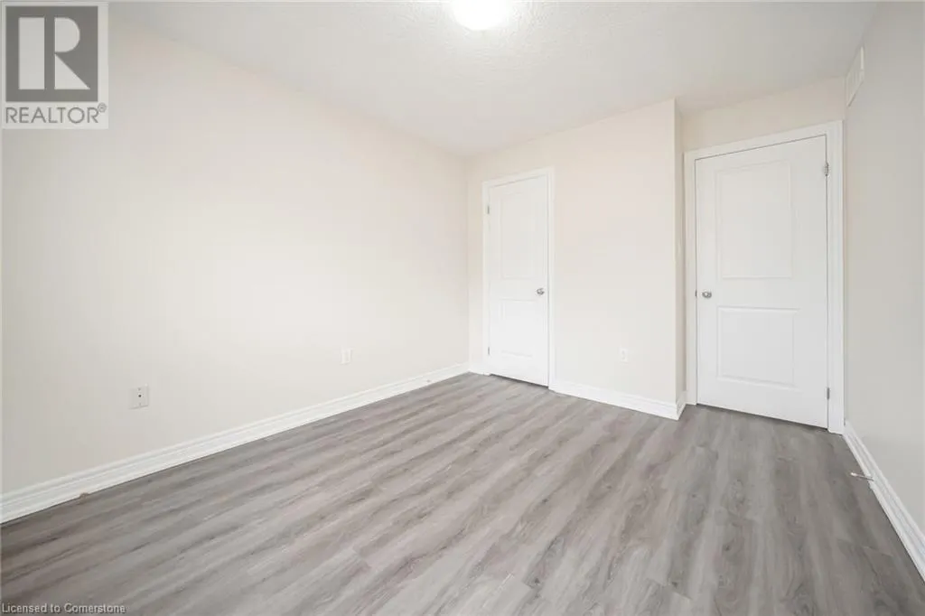 57 REDCEDAR Crescent