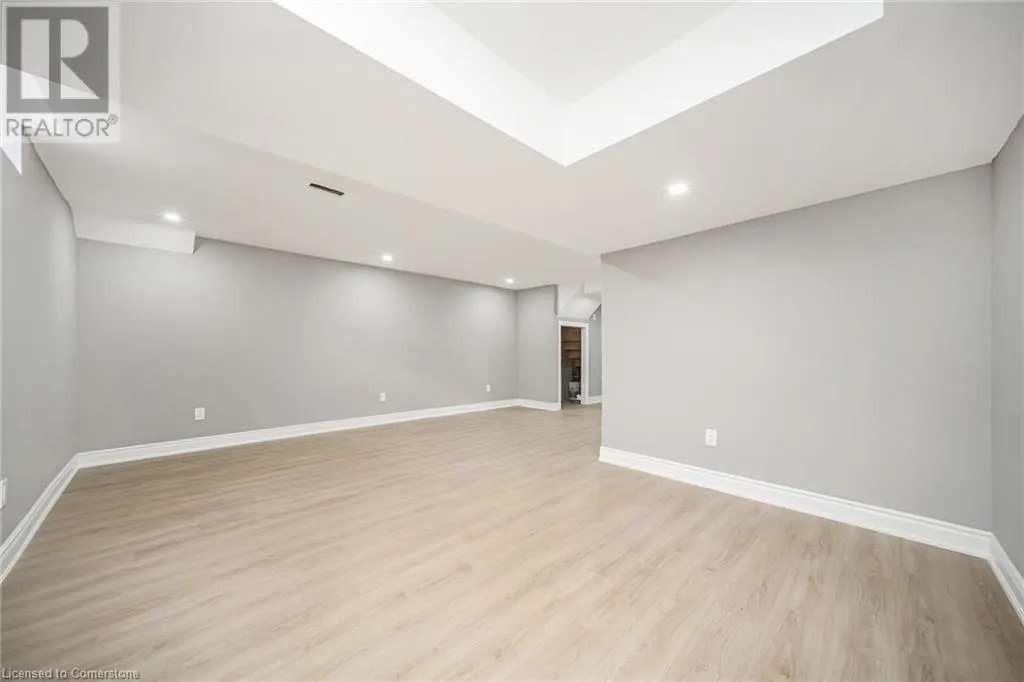 57 REDCEDAR Crescent